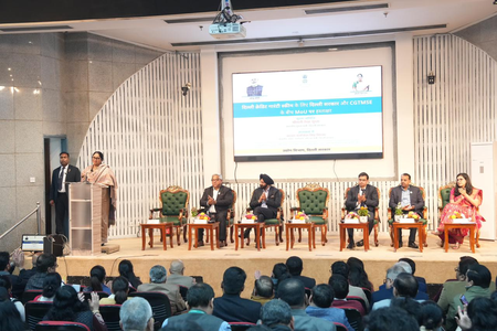 दिल्ली में छोटे कारोबारियों को मिलेगा 10 करोड़ रुपए तक बिना गारंटी लोन: रेखा गुप्ता