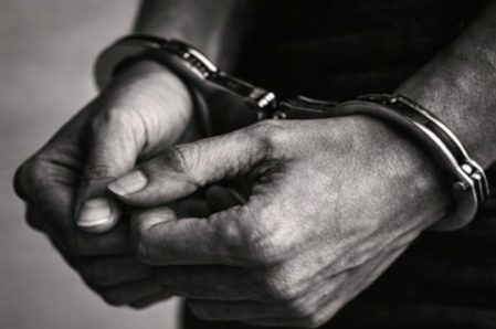 14 साल से फरार 20 हजार के इनामी बदमाश को क्राइम ब्रांच ने दबोचा