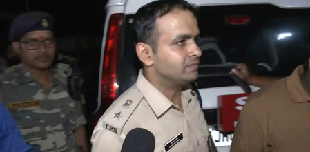 रांची में धरनास्थल पर अंधेरे में पहुंची पुलिस, भाजपा नेताओं का आरोप- 'छात्रों को जबरन हटाने की हुई कोशिश'