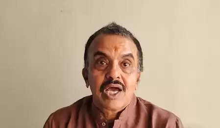 पाकिस्तान जाकर ओवैसी पूरा कर सकते हैं सपना : संजय निरुपम