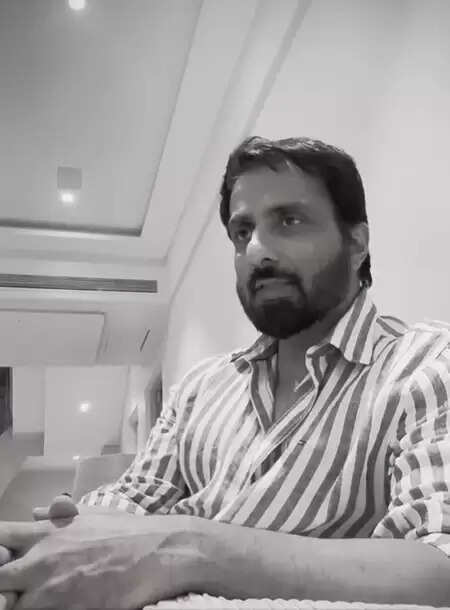 सोनू सूद ने बताई 'चैरिटी फाउंडेशन' शुरू करने की वजह