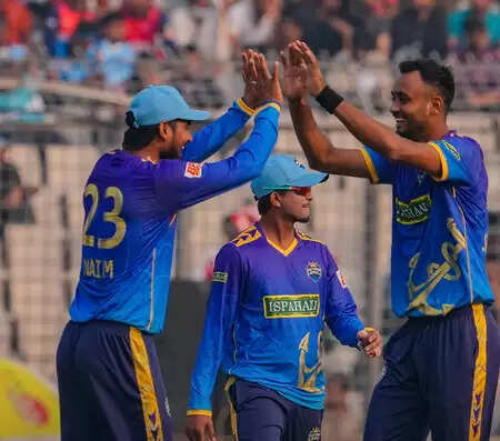 बीपीएल: महज 9 रन, 5 विकेट! शानदार गेंदबाजी के साथ शोरीफुल इस्लाम ने रॉयल्स को दिलाई जीत