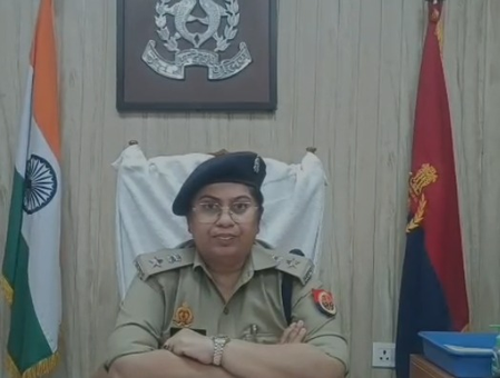 नोएडा पुलिस ने महिलाओं पर कैंची से हमला करने वाले शातिर आरोपी को गिरफ्तार किया