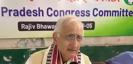 चुनाव आयोग को फॉर्म-6 में बदलाव पर देना चाहिए स्पष्टीकरण : सलमान खुर्शीद