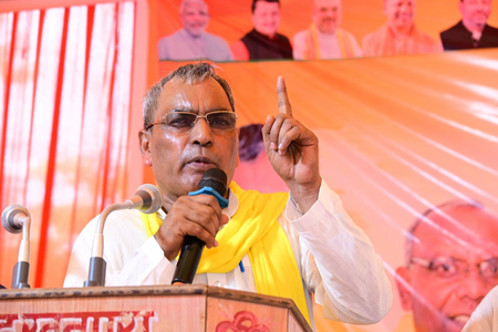 ओम प्रकाश राजभर का अखिलेश यादव पर हमला, कहा- '2027 से पहले सपा बचाने की सोचिए'
