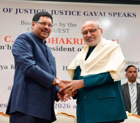 उपराष्ट्रपति ने 'द वॉयस ऑफ जस्टिस: जस्टिस गवई स्पीक्स' पुस्तक का किया विमोचन