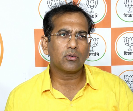 टीएमसी नेता जहांगीर खान की गिरफ्तारी पर देबजीत सरकार बोले- कानून से ऊपर कोई नहीं