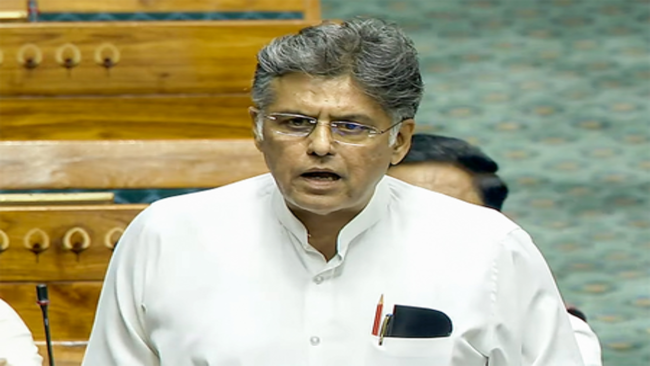 मनीष तिवारी ने छात्र प्रदर्शनकारियों के खिलाफ पैलेट गन के इस्तेमाल पर लोकसभा में बहस की मांग की