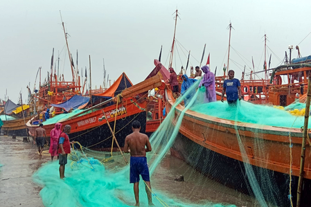तमिलनाडु ने मछली पकड़ने पर प्रतिबंध के लिए दी जाने वाली राहत राशि बढ़ाकर 7000 रुपए की
