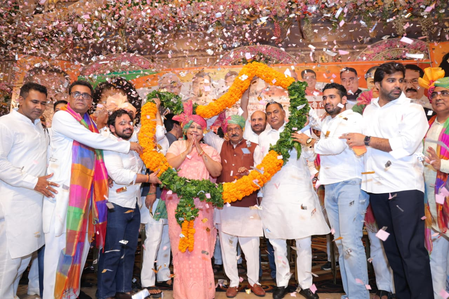 राज्यसभा सांसद बनने पर अलका गुर्जर का सम्मान, दिल्ली भाजपा अध्यक्ष हर्ष मल्होत्रा हुए शामिल