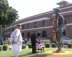 राष्ट्रीय खेल दिवस: गृह मंत्री अमित शाह, खेल मंत्री मांडविया, संसदीय कार्य मंत्री रिजिजू ने युवाओं को मेजर ध्यानचंद से प्रेरणा लेने की अपील की