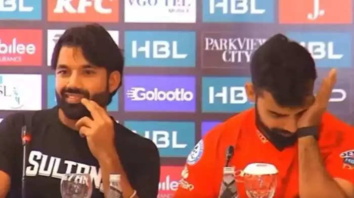 प्रेस कॉन्फ्रेंस या है मजाक, सरेआम अपने ही देश में मोहम्मद रिजवान की हुई गजब बेइज्जती, मुंह छिपाकर सब हंसने लगे