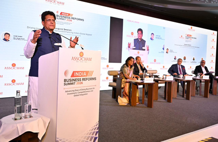 भारत की प्रतिस्पर्धात्मक क्षमता को बढ़ाने के लिए उद्योगों और सरकार में साझेदारी गहरी करना आवश्यक : पीयूष गोयल