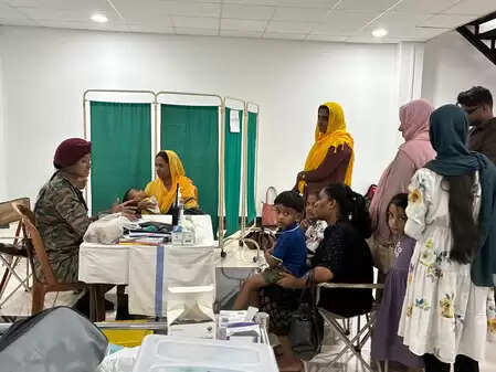 श्रीलंका में चक्रवात प्रभावितों के लिए संजीवनी बनी भारतीय मदद, फील्ड हॉस्पिटल्स में इलाज जारी