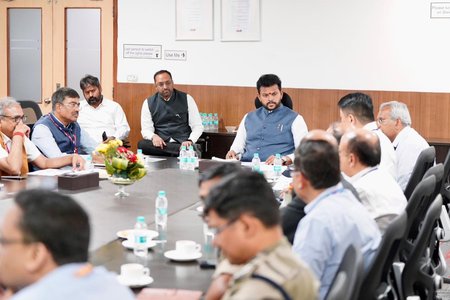 दिल्ली एयरपोर्ट पर 'हब-एंड-स्पोक' मॉडल की तैयारी की समीक्षा, नागरिक उड्डयन मंत्री ने की बैठक