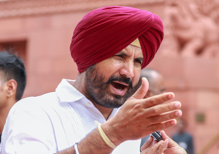 पंजाब कांग्रेस ने सीएम मान को काला झंडा दिखाने पर युवक को हिरासत में लेने की निंदा की