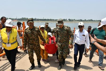 प्रयागराज में सेना ने बाढ़ राहत को लेकर की व्यापक मॉक ड्रिल, संगम क्षेत्र में की गई तैयारियों की पड़ताल