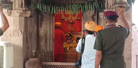 राजस्थान: मेहरानगढ़ दुर्ग स्थित मां चामुंडा मंदिर में आस्था का अपार सैलाब, मारवाड़ के लोग मानते हैं अपनी कुलदेवी
