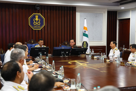नौसेना कमांडर्स कॉन्फ्रेंस में टेक्नोलॉजी पर फोकस, नौसेना प्रमुख संग आर्मी चीफ और सीडीएस रहे मौजूद