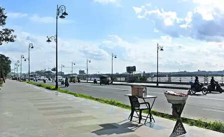 तेलंगाना : हैदराबाद और साइबराबाद पुलिस ने नए साल के जश्न के लिए ट्रैफिक पर पाबंदियां लगाईं