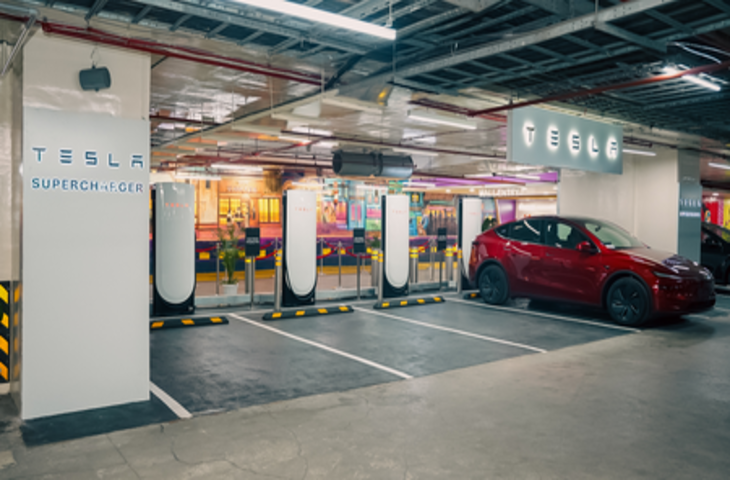 टेस्ला ने नवी मुंबई में खोला पहला मॉल चार्जिंग स्टेशन