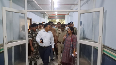 बिहार: गोपालगंज में गैस सिलेंडर ब्लास्ट से भीषण आग, 20 लोग झुलसे, पांच की हालत नाजुक
