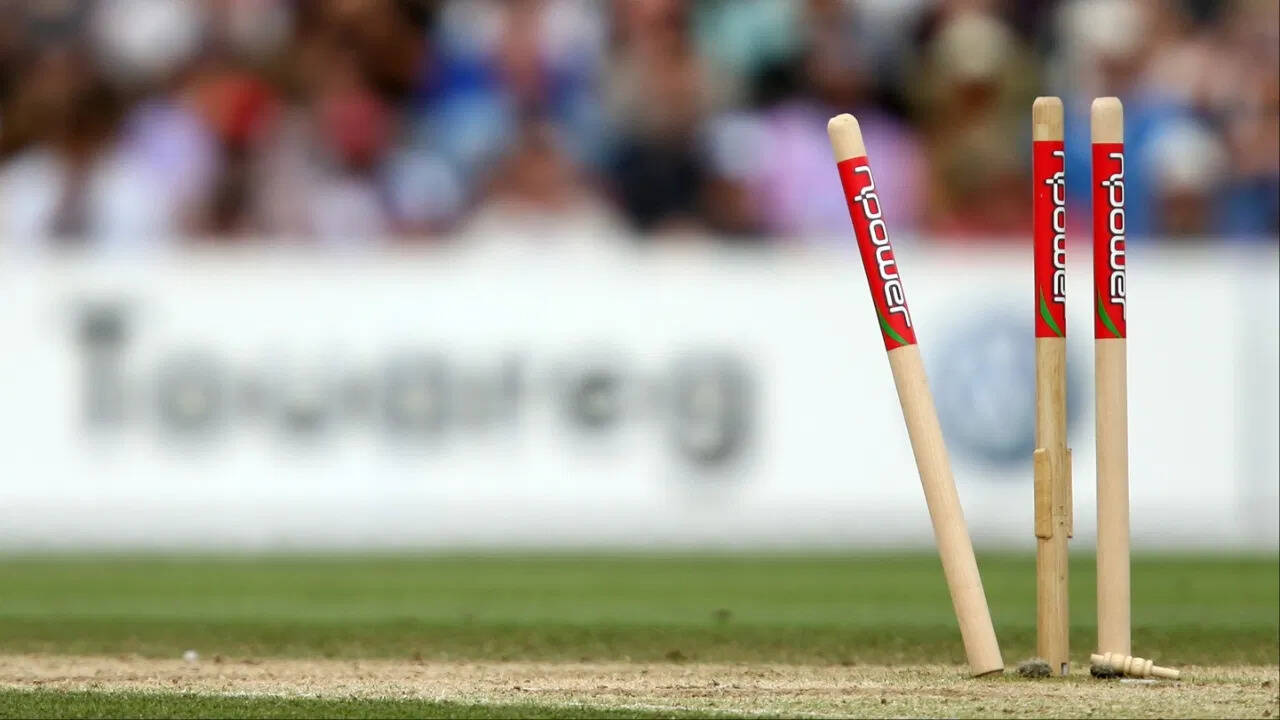 टी-20 महिला क्रिकेट का अनोखा रिकॉर्ड, 10 बल्लेबाज नहीं खोल पाए खाता, चार रन पर सिमटी सिरोही की टीम