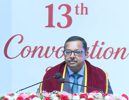 छात्रों को सवाल पूछने पर धमकाया नहीं जा सकता, असहिष्णुता संविधान के खिलाफ: जस्टिस उज्ज्वल भुइयां