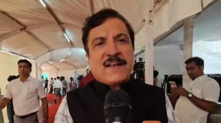'बाबर जनता पार्टी' टिप्पणी से बढ़ी सियासी तल्खी, भाजपा ने उद्धव ठाकरे को दिया करारा जवाब