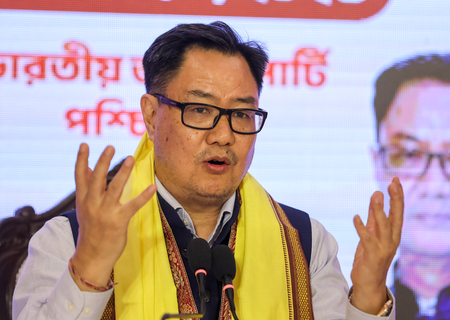 टीएमसी सांसद सागरिका घोष के आरोपों पर किरेन रिजिजू बोले, आपको संसद प्रक्रिया की जानकारी नहीं