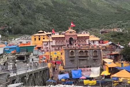 चारधाम यात्रा: अब तक 14 लाख श्रद्धालुओं ने की केदारनाथ यात्रा, भारी बारिश के बावजूद बद्रीनाथ में रोजाना 6000 श्रद्धालु कर रहे दर्शन
