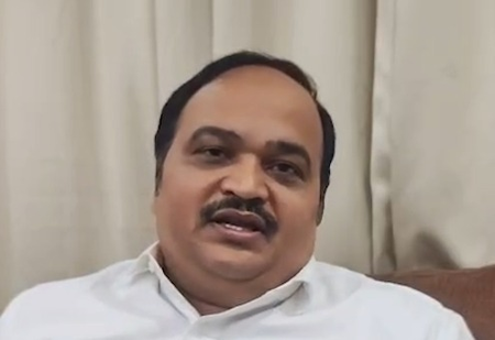 नीट पेपर लीक विवाद पर शिवसेना (यूबीटी) का सरकार पर निशाना, राहुल गांधी के प्रदर्शन को भी बताया गलत