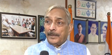 'गेरुआ कपड़े पहनना सिर्फ भाजपा समर्थकों का अधिकार नहीं', कांग्रेस सांसद ने किया पप्पू यादव का बचाव