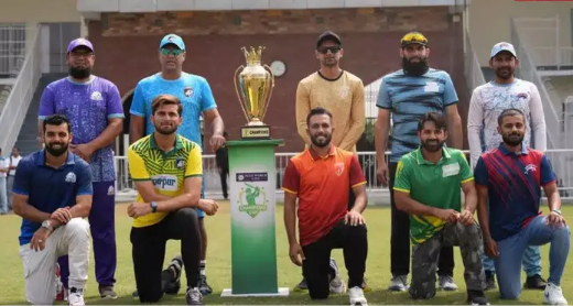 पाकिस्तान क्रिकेट में उथल पुथल, 5 दिग्गजों को निकाल फेंका बाहर, एक महान गेंदबाज भी शामिल