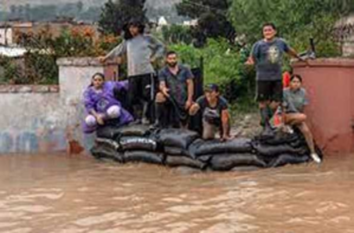 पेरू में भारी बारिश के चलते 96 जिलों में आपातकाल घोषित