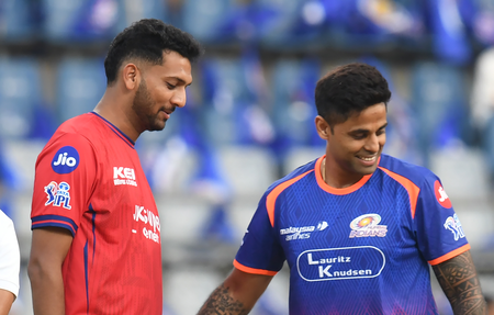 आईपीएल 2026: एलएसजी के खिलाफ एमआई ने गेंदबाजी चुनी, रोहित की वापसी, सूर्या संभालेंगे कमान