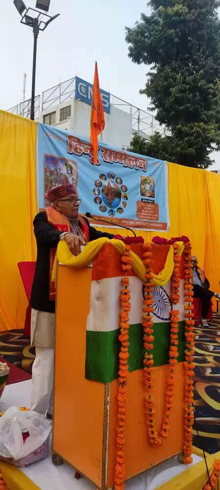 हमारा व्यवहार परस्पर आत्मीयता व समरसतापूर्ण होना चाहिए: स्वान्त रंजन