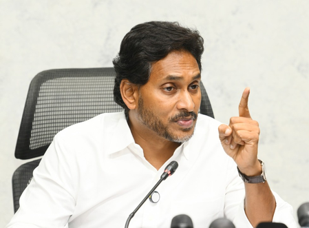 आंध्र प्रदेश: जगन ने लोकेश के इस्तीफे और डीएससी में 'अनियमितताओं' की सीबीआई जांच की मांग दोहराई