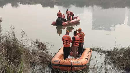 नोएडा हादसा: जांच में जुटी एसआईटी, इंजीनियर के पिता ने बताया आंखों देखा हाल, पांच दिन में रिपोर्ट सौंपने के निर्देश