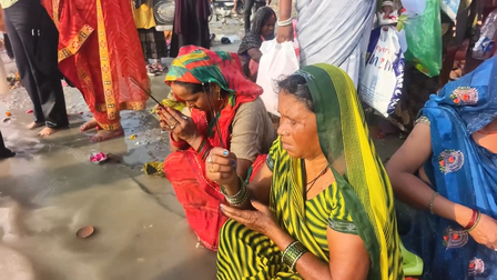 प्रयागराज में पद्मा एकादशी पर उमड़ा आस्था का सैलाब, श्रद्धालुओं ने संगम में लगाई पवित्र डुबकी