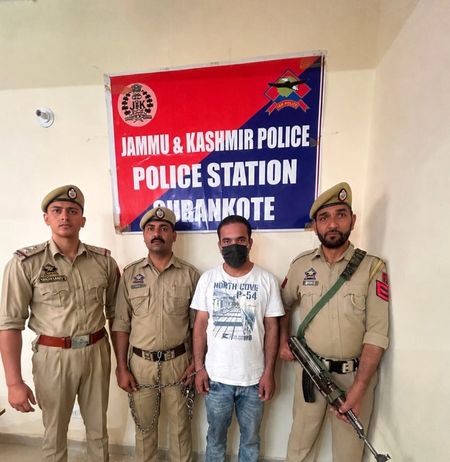 जम्मू-कश्मीर : पुंछ में नशा तस्करी के खिलाफ बड़ी कार्रवाई, लगभग डेढ़ करोड़ रुपए की संपत्ति जब्त