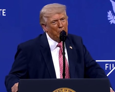 ट्रंप ने नाटो को 'कागजी शेर' कहा, सहयोगियों पर सवाल उठाए