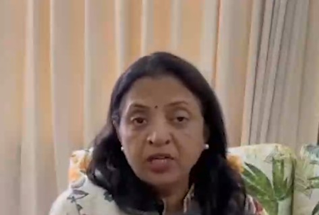 भारत से लगाव नहीं तो मुस्लिम देश जाओ, ओवैसी के बयान पर मनीषा कायंदे का पलटवार