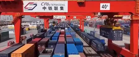 चीन ने आधुनिक परिवहन और रसद प्रणाली के निर्माण में तेजी लाई