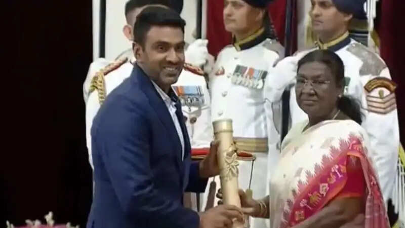 IPL 2025 के बीच आर अश्विन को राष्ट्रपति मुर्मू ने किया सम्मानित, मिला ये बड़ा अवॉर्ड