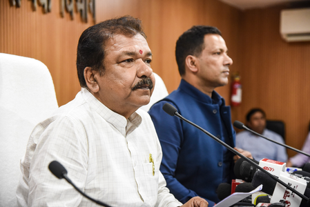 बिहार सरकार का बड़ा प्रशासनिक सुधार, राजस्व कर्मचारी अब हल्कों में रहकर करेंगे जमीन से जुड़े काम