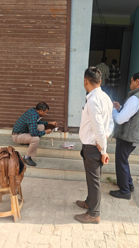 ग्रेटर नोएडा: कुट्टू का आटा खाने से लोगों के बीमार होने के मामले में दुकान सील, 4 हिरासत में