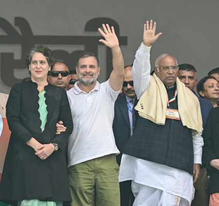 ईद-उल-अजहा पर कांग्रेस नेताओं ने दी बधाई, खड़गे-राहुल-प्रियंका ने एकता व भाईचारे की कामना की