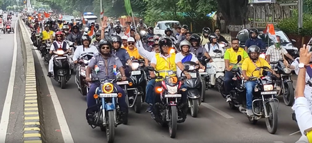 हर घर तिरंगा अभियान के तहत प्रयागराज में निकाली गई मोटरसाइकिल रैली
