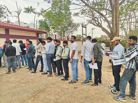 झारखंडः उत्पाद सिपाही भर्ती परीक्षा में पेपर लीक की आशंका, रांची में 100 से अधिक लोग हिरासत में